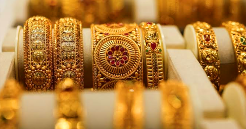 අද රන් වෙළඳපොළේ නවතම තත්ත්වය මෙන්න – කැරට් 22 සහ කැරට් 24 රන් පවුම් ලක්ෂ 4ට අඩුයි